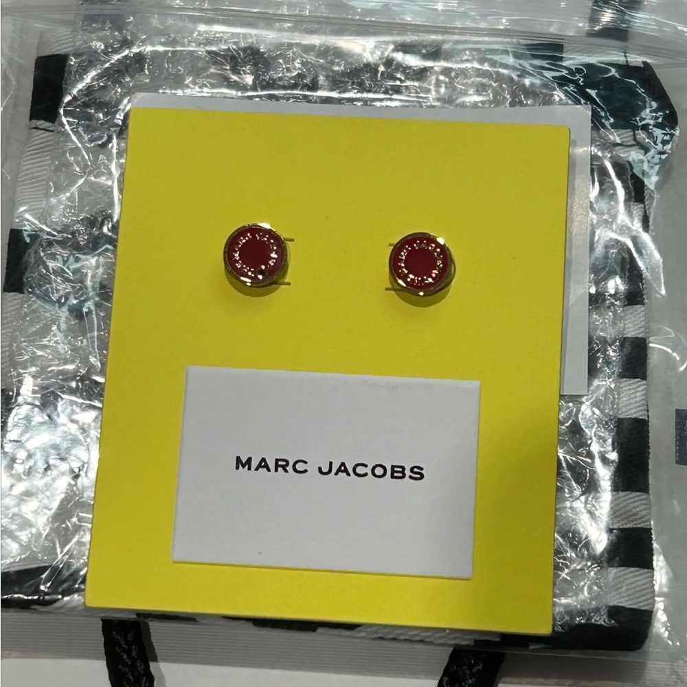 Marc Jacobs red and gold stubs comes with dust bag